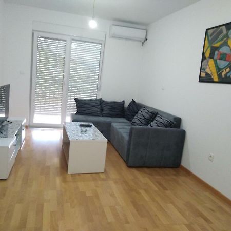 Comfort Apartment Nikšić Buitenkant foto